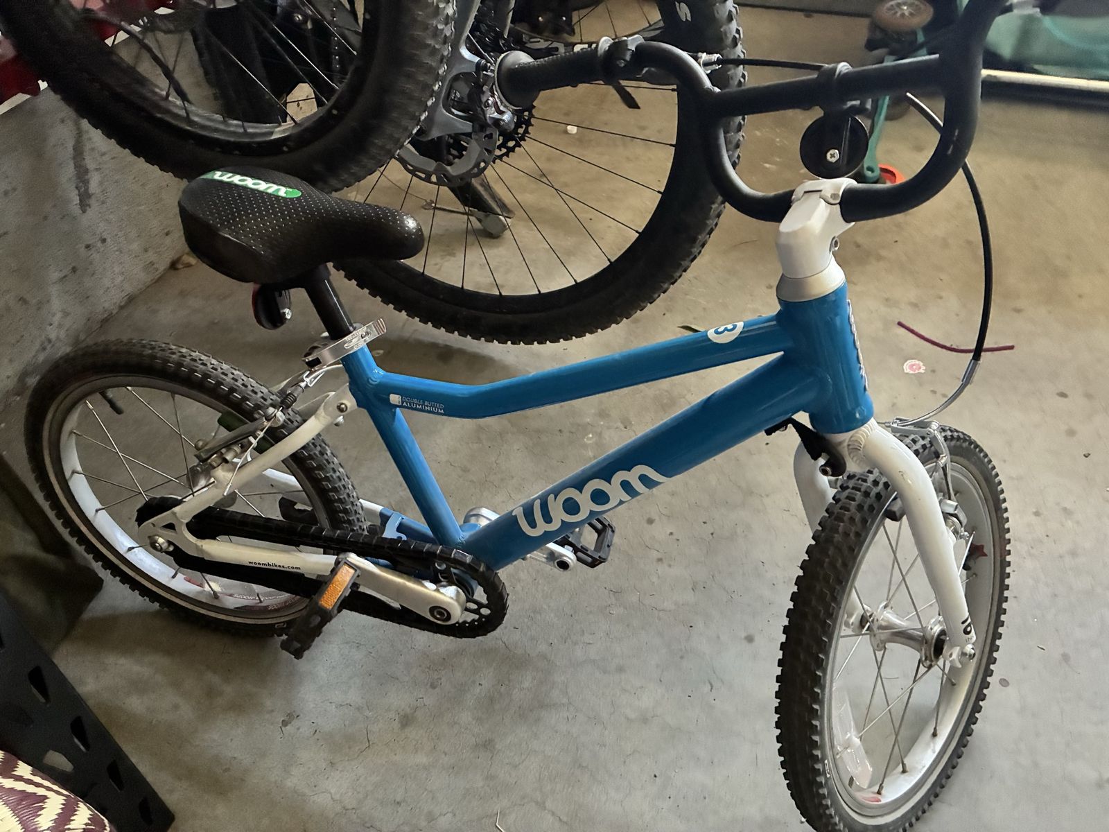 Woom 3 Kids' Bike - Lightweight Aluminum, Blue, Excellent Condition, 16-inch Wheels