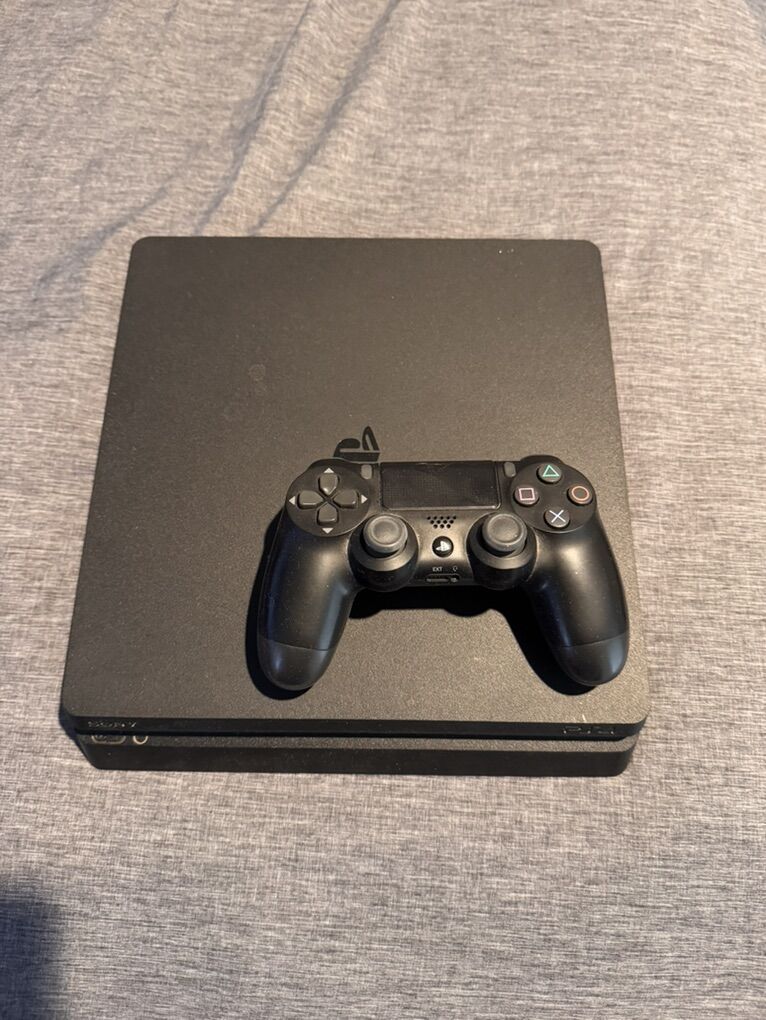 Playstation 4 Slim