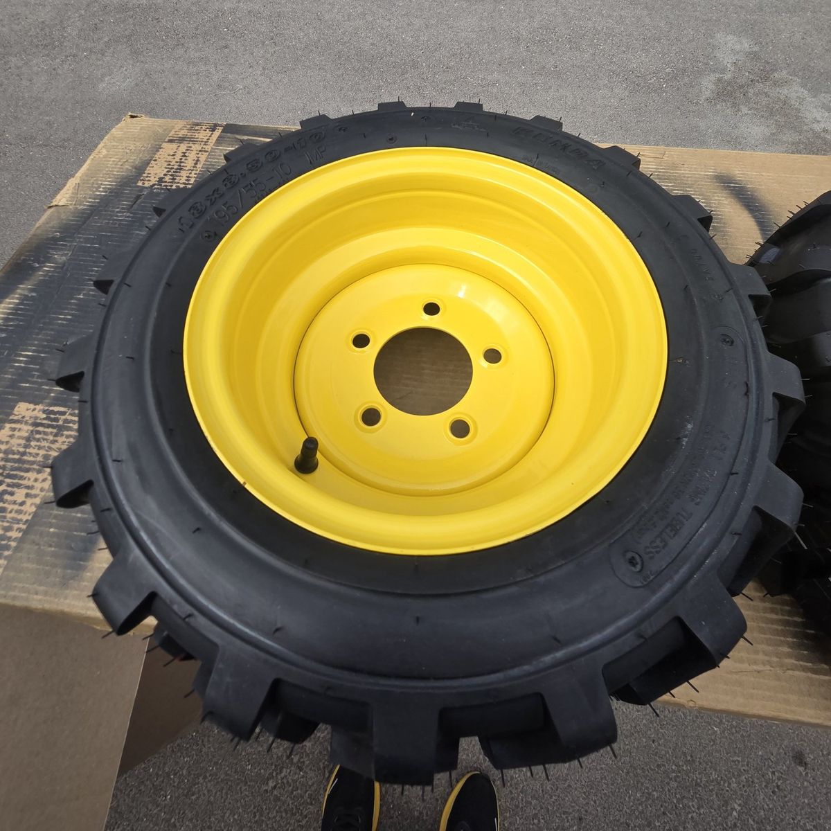 Kendra Turf Wheels