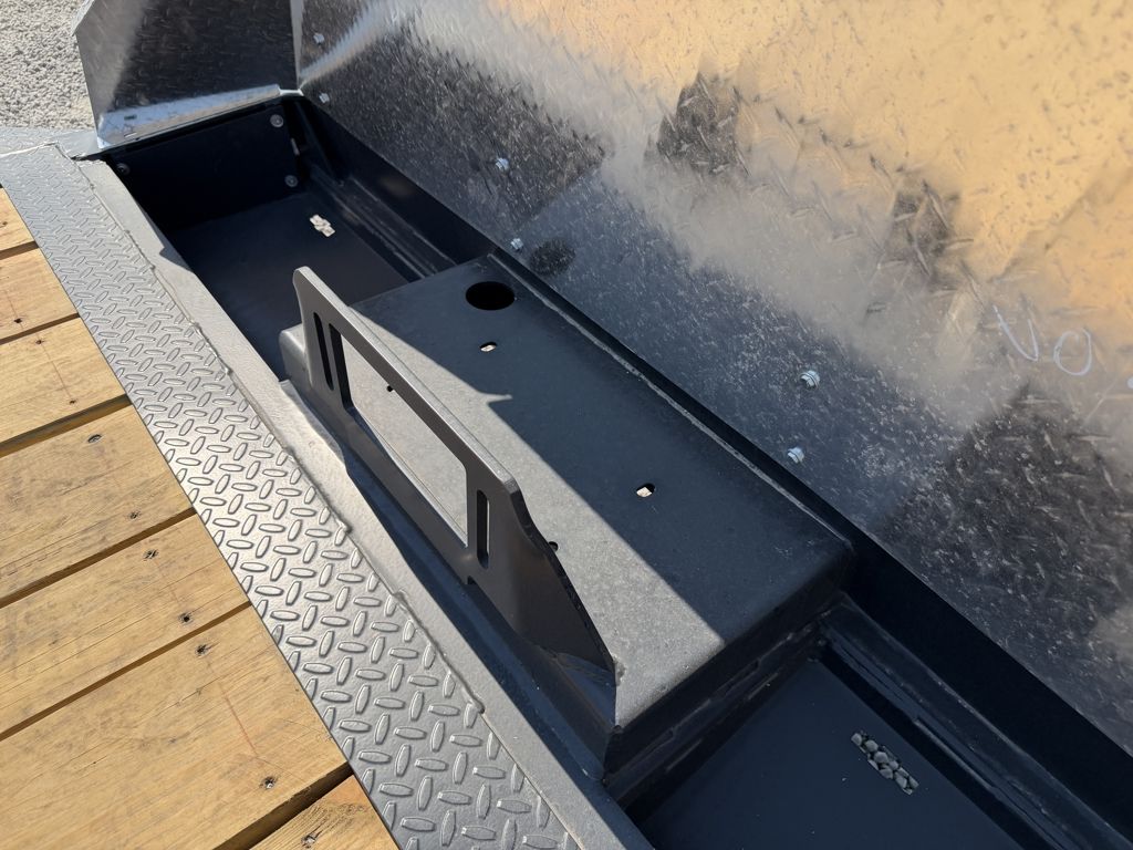 Main image 6
