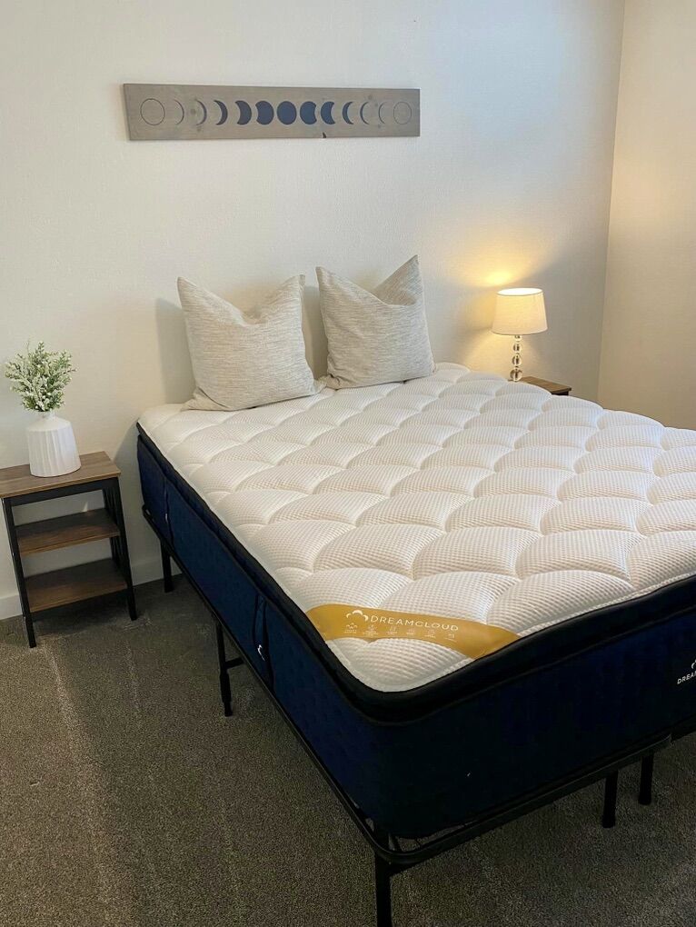 DreamCloud Premier Rest Hybrid Queen Mattress