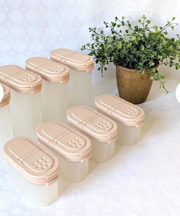 Tupperware 1843-32 Beige Sheer Spice Shakers, Set of 12. Vintage, Modular Mates Style