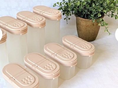 Tupperware 1843-32 Beige Sheer Spice Shakers, Set of 12. Vintage, Modular Mates Style