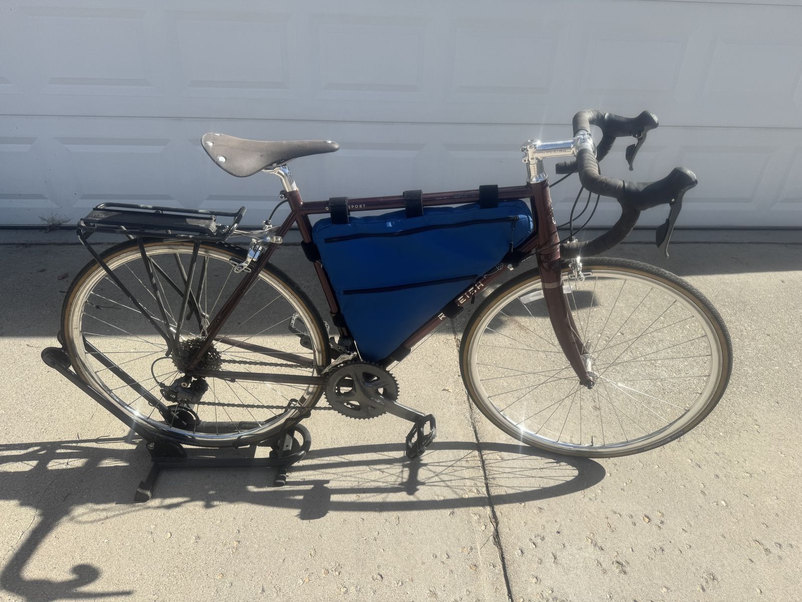 2018 Raleigh Grand Sport 56cm Steel Road Touring Bike + Frame Bag + Rack