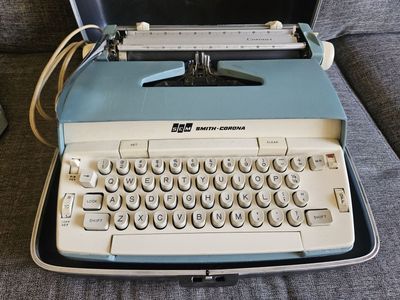 Smith-Corona Coronet Typewriter