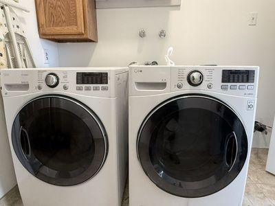 LG Washer and Dryer Combo - White