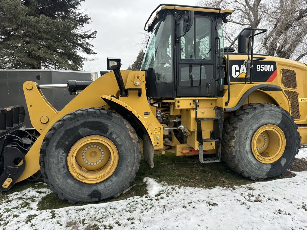 2018 950M Cat Loader