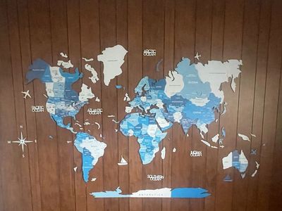 Enjoy the wood world map size XL (79”x50”