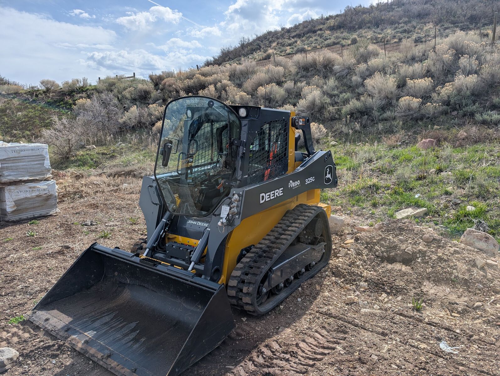 Track Loader for Rent – John Deere 325G – Park City & SLC Delivery