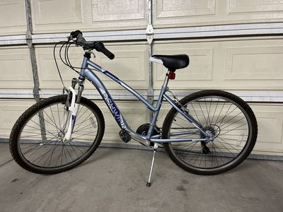 Schwinn Frontier 26” Mountain Bike – Good Condition
