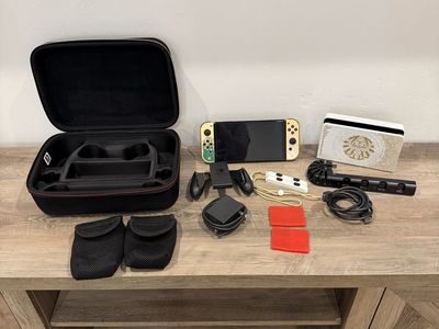 Nintendo Switch OLED - Zelda: Tears of the Kingdom Limited Edition Bundle