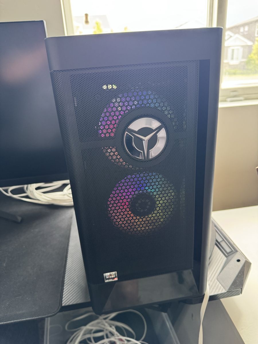 Lenovo Ryzen 7 Gaming PC