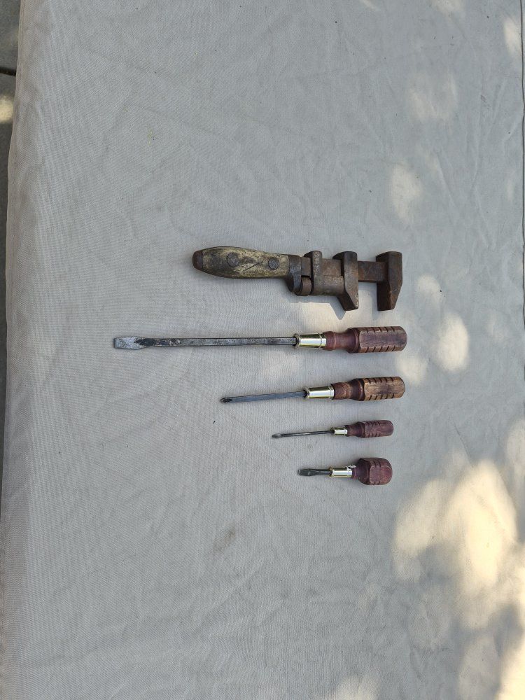 Main image 6