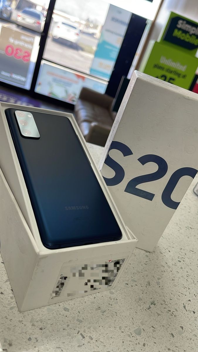 Samsung Galaxy S20FE 5G - 128GB - Unlocked