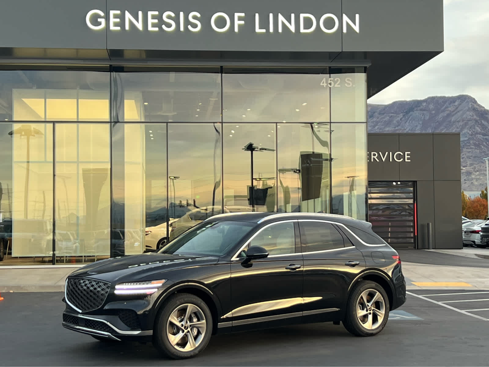 2026 Genesis GV70 2.5T Advanced