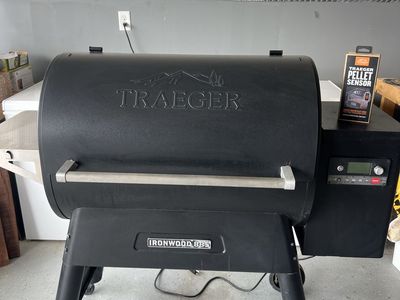 TRAEGER IRONWOOD 885