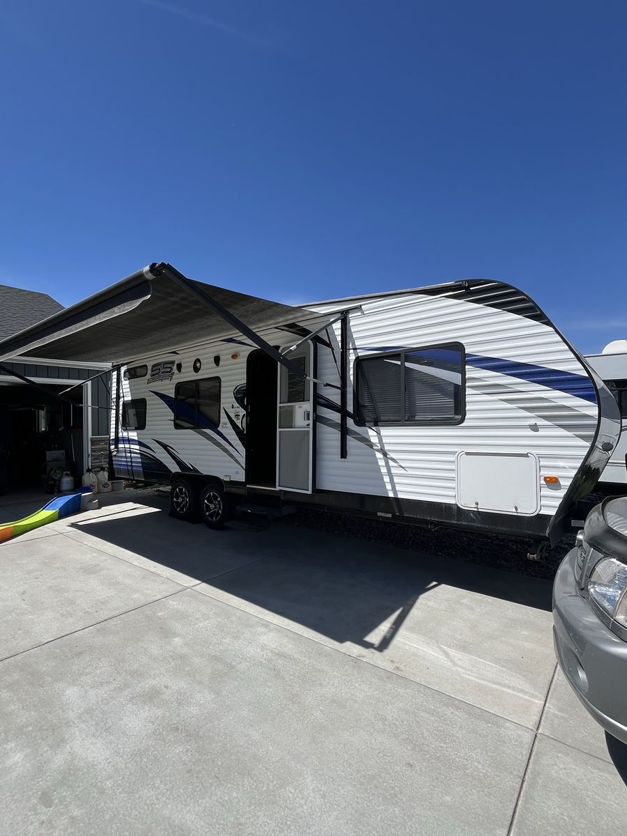 2016 Pacific Coachworks Sand Sport SS FBX Toy Haluer Camping Trailer