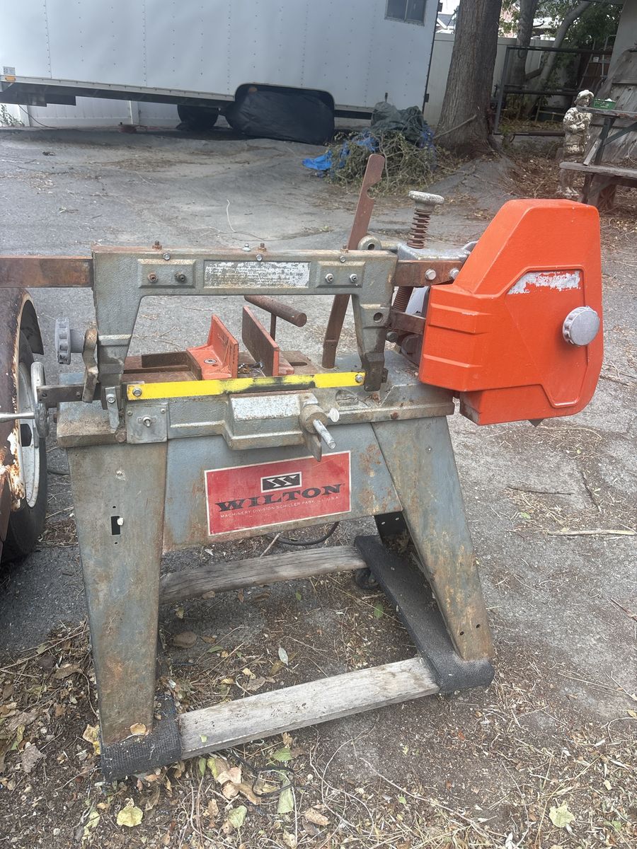Wilton Horizontal Metal Cutting Saw with Stand