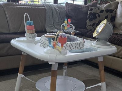 Baby skip hop Activity center