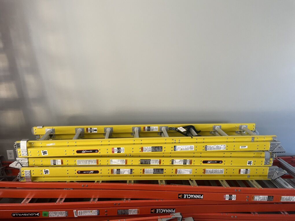 NEW LOUISVILLE 16 FT Extension Ladder