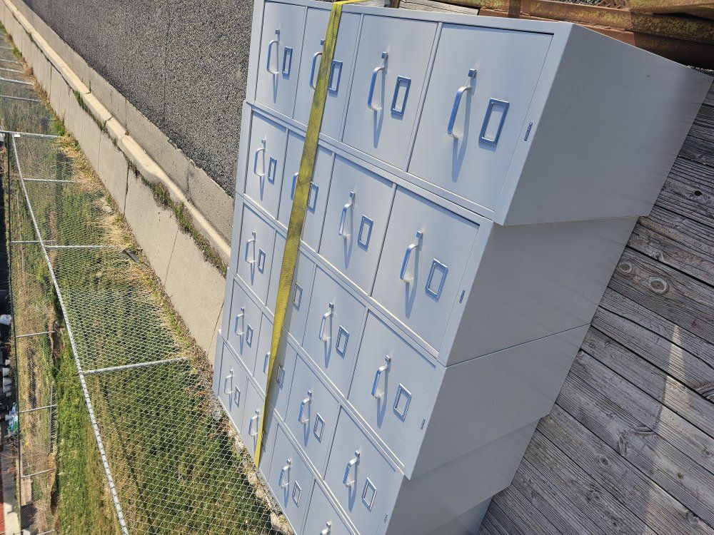 2 and 4 drawer filing cabinets