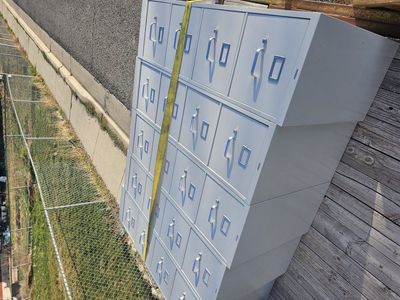 2 and 4 drawer filing cabinets