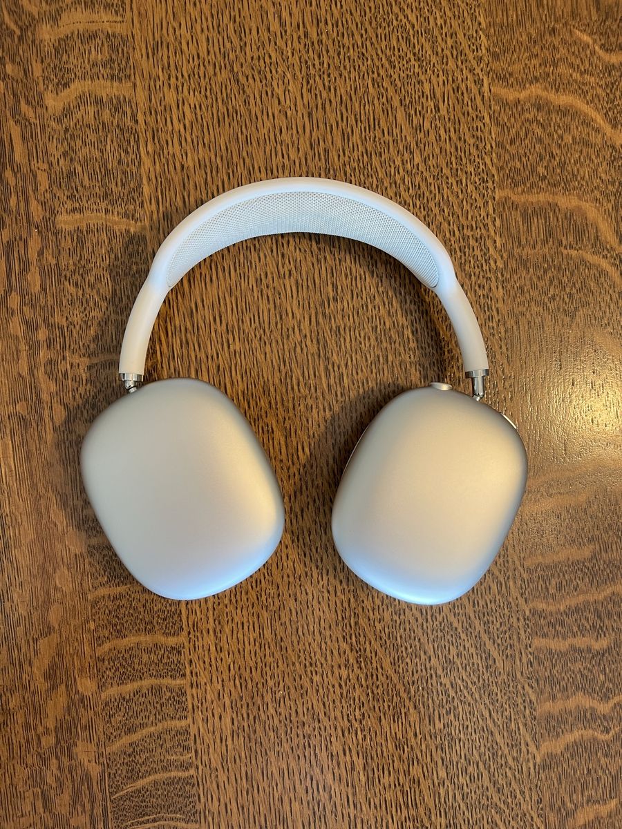 Apple AirPods Max with Case
