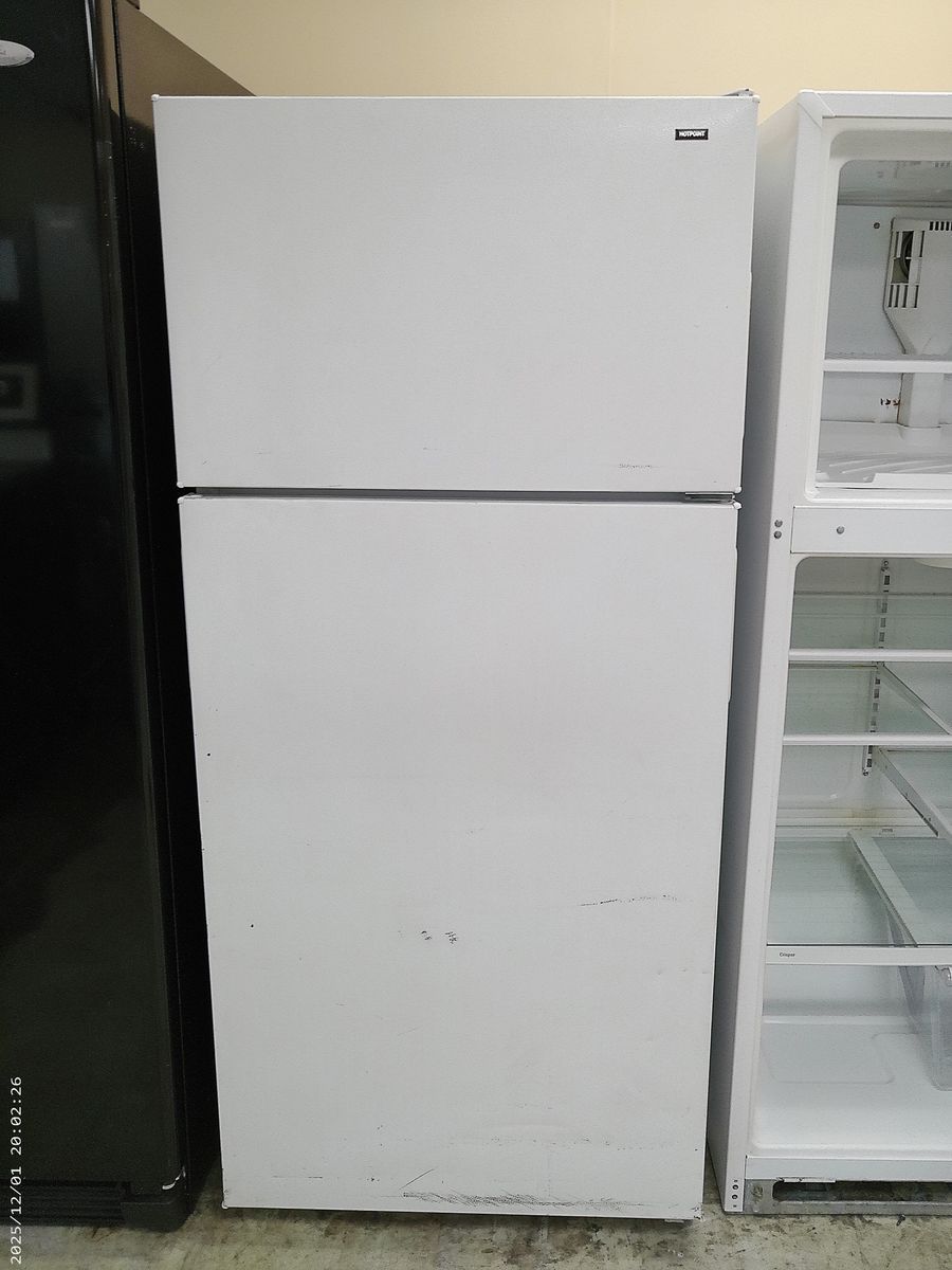 Apartment Sized 15 cuft Refrigerator~90 Day Guarantee