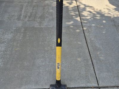 8 lb Sledgehammer with Fiberglass Handle