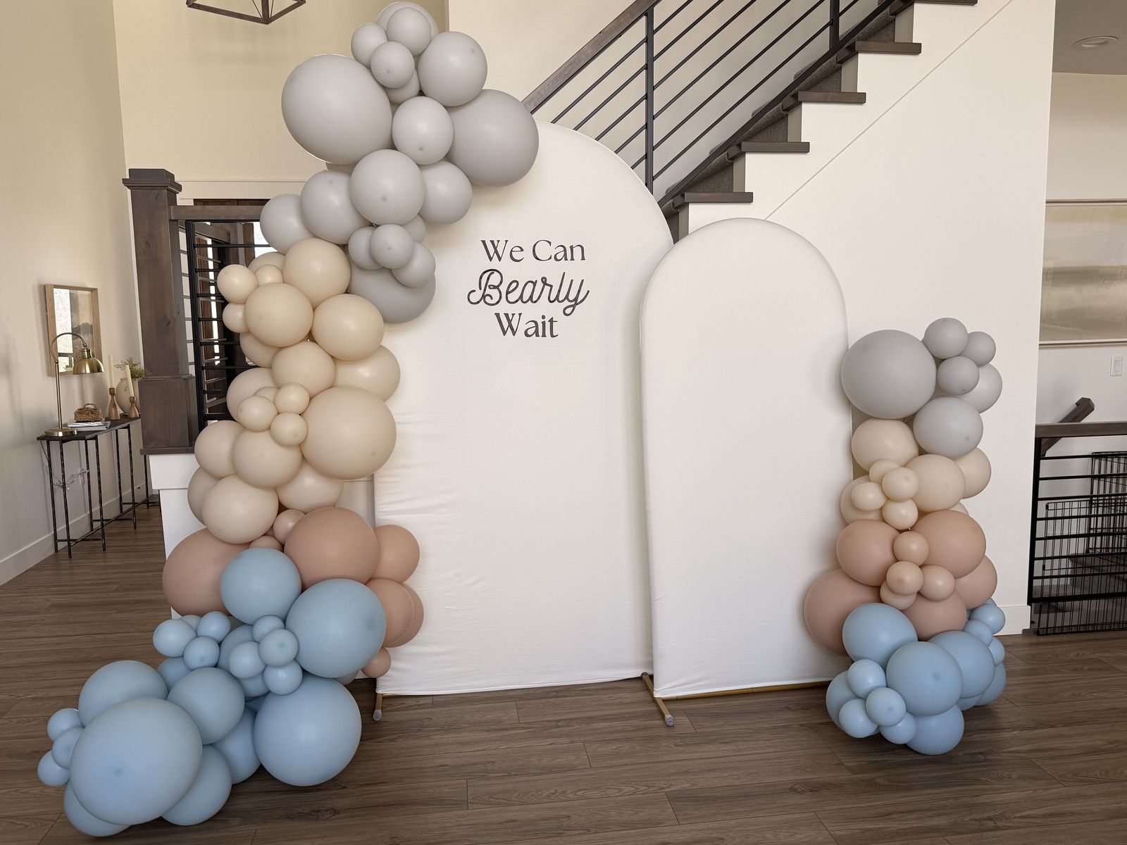Balloons for arch
