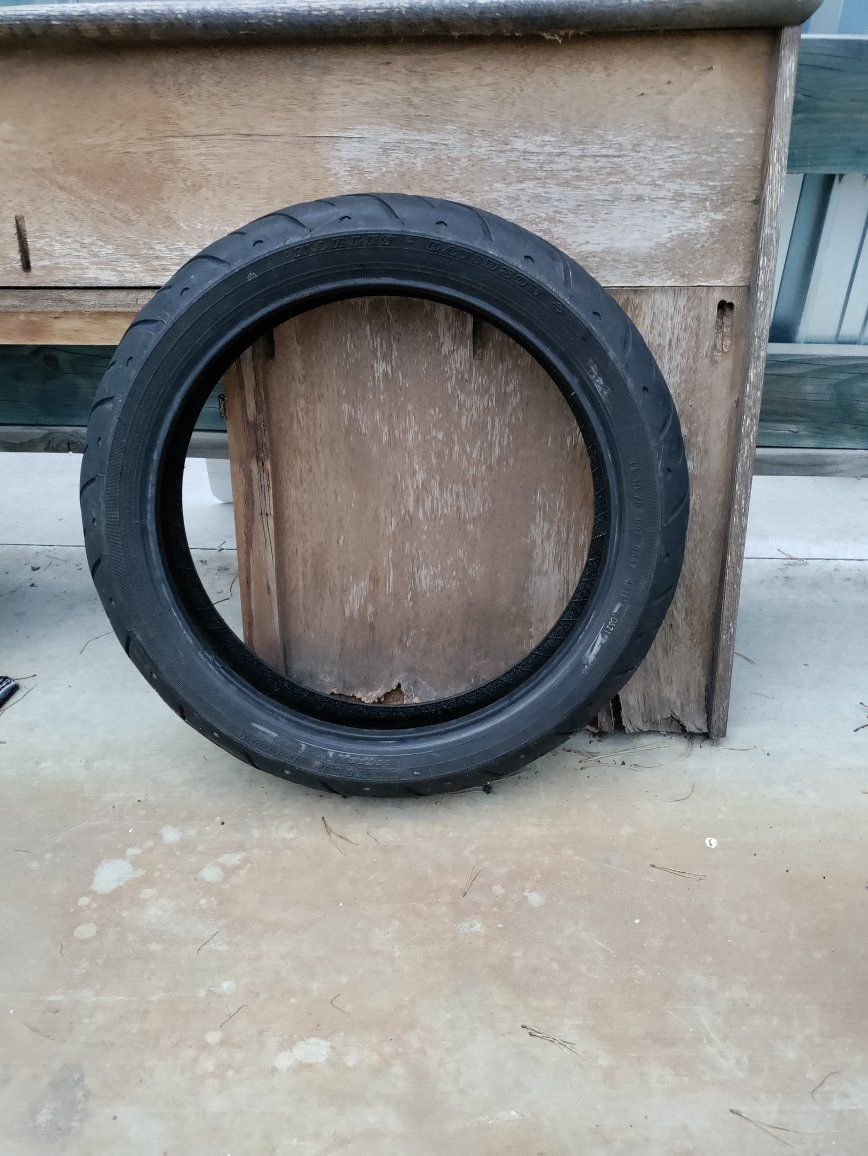 Dunlop Harley Davidson D407F 130/70B18 M/C 63H Front Motorcycle Tire - Used