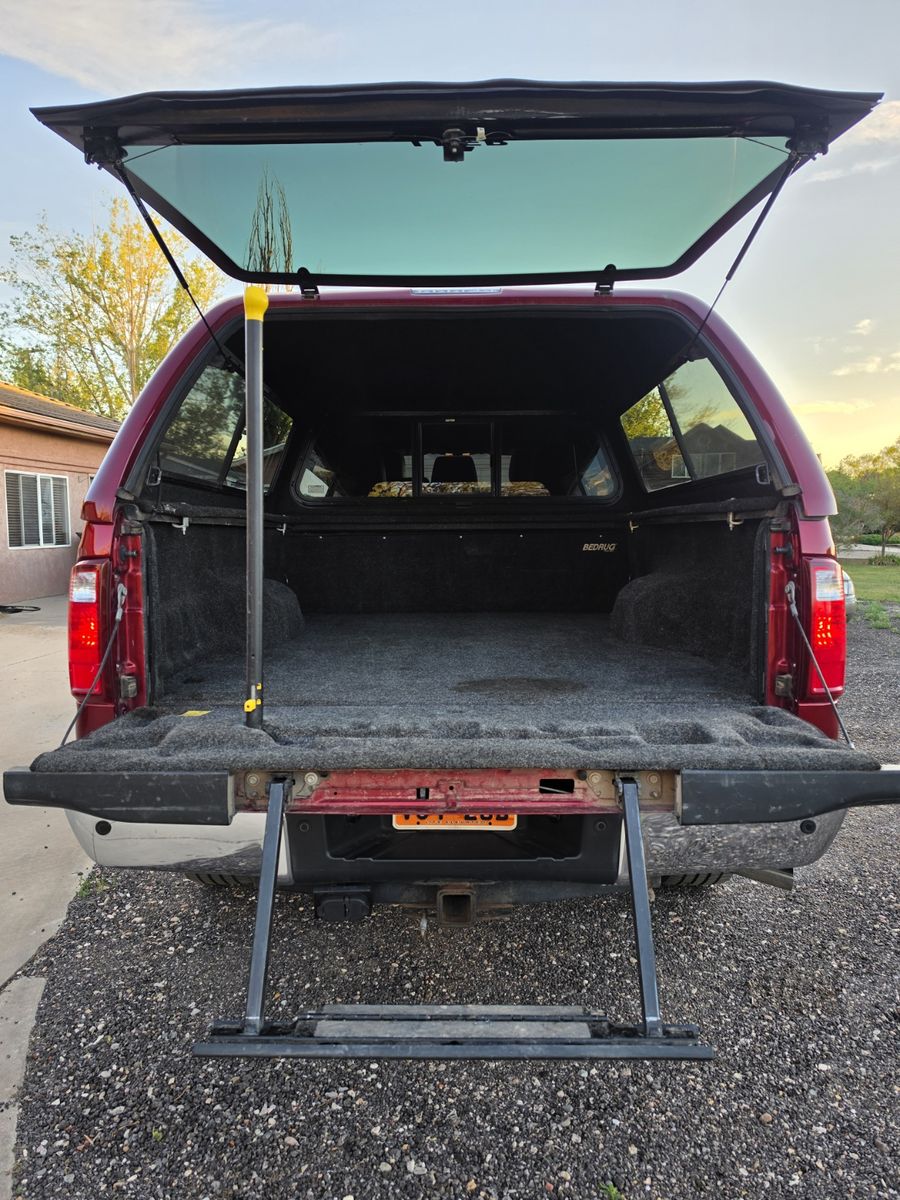 Main image 6