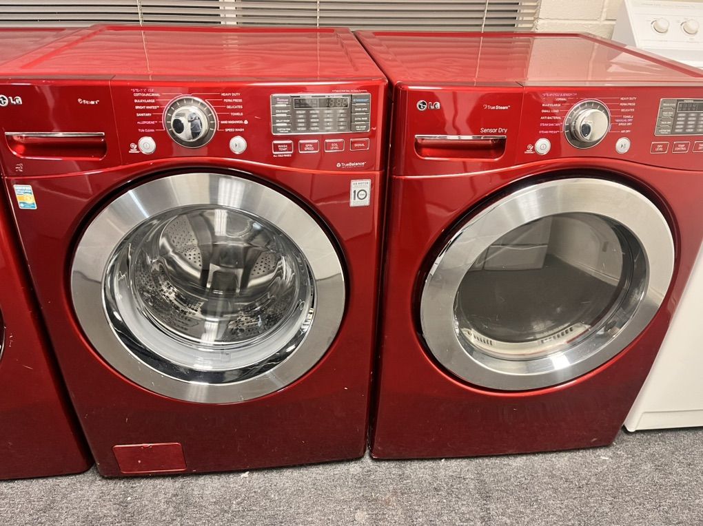 LG  Washer And Dryer Set With Steam Option
