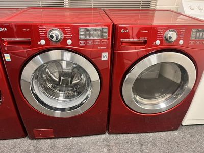 LG Washer And Dryer Set With Steam Option