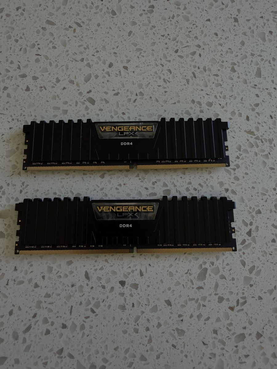 Corsair Vengeance LPX 64GB (2x32GB) DDR4-3200 CL16 Desktop RAM Kit