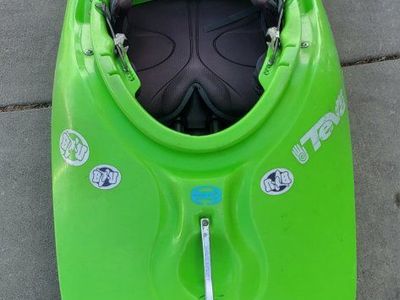 Wavesport Fuse 64 kayak