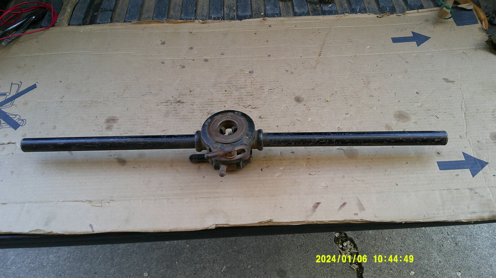 Vintage Oster Co. Antique Non  Ratcheting Adjustable  Pipe Dies $15