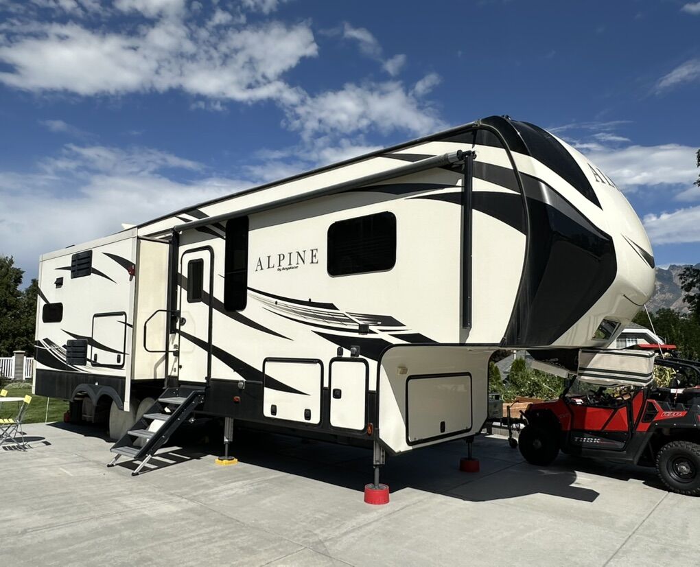 2019 Apline by Keystone (3320MK) RV Trailer