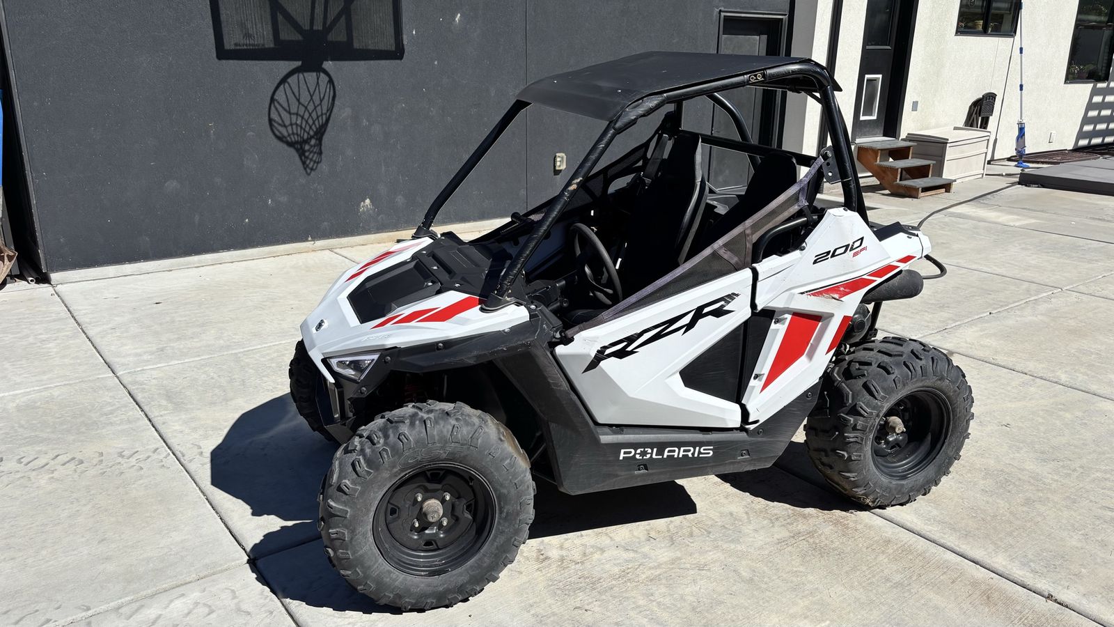 2022 Polaris RZR 200 EFI