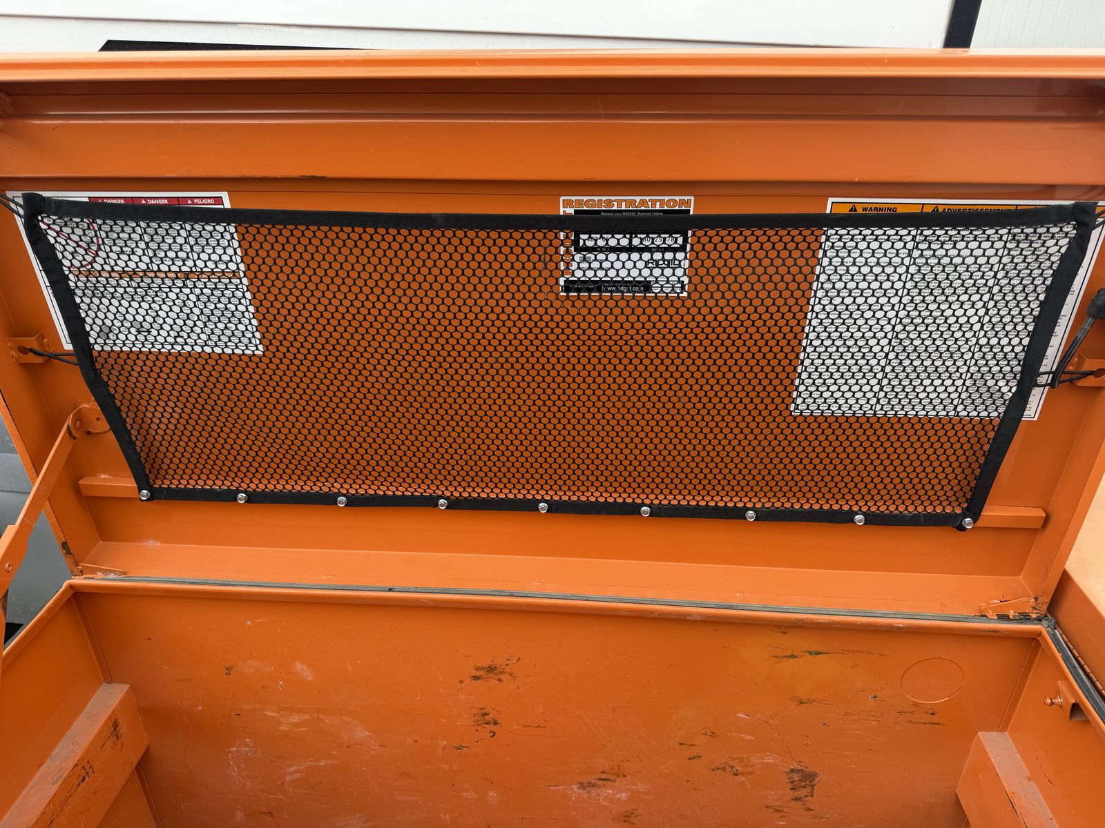 Tool storage containers