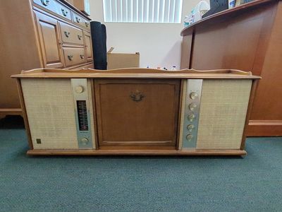 Vintage General Electric RC 4632 A Maple Wood Stereo Console Record Player/Phonograph