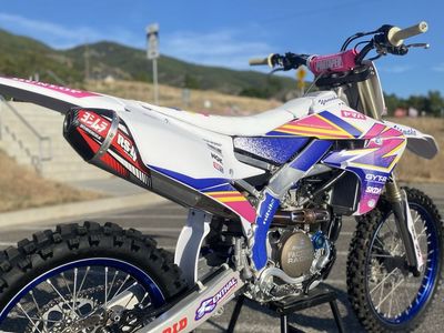 2023 Yamaha YZ250F Dirt Bike - 37 Hrs, Yoshimura Exhaust, Evo Suspension, Mint Condition
