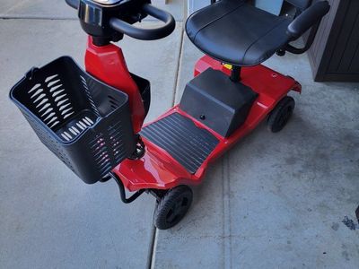 ISCOOTER 4wheel Mobility Scooter
Red*