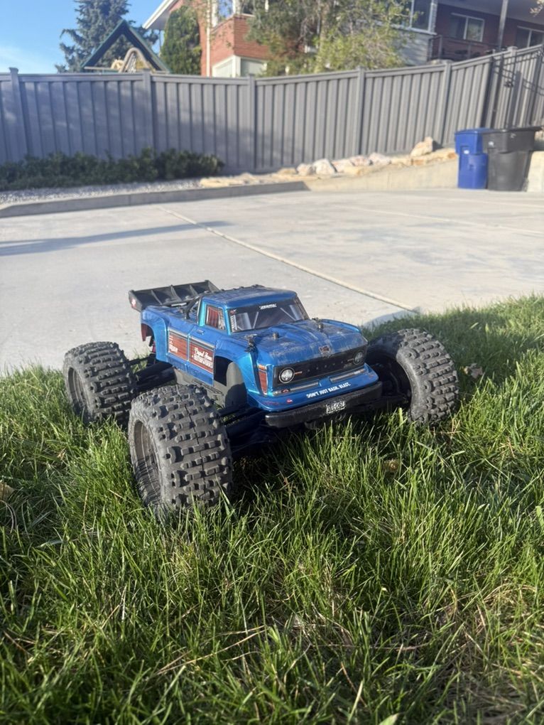 Arrma Outcast 4s