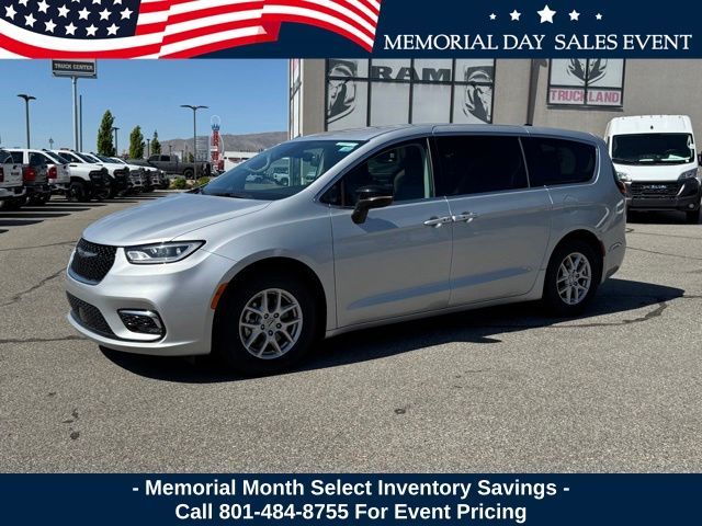 2024 Chrysler Pacifica Touring L