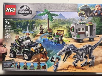 LEGO Jurassic World Baryonyx Face-Off: The Treasure Hunt 75935