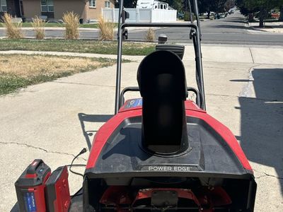 Toro Power Clear 60V Max Battery Snow Blower with 7.5Ah Battery & Charger