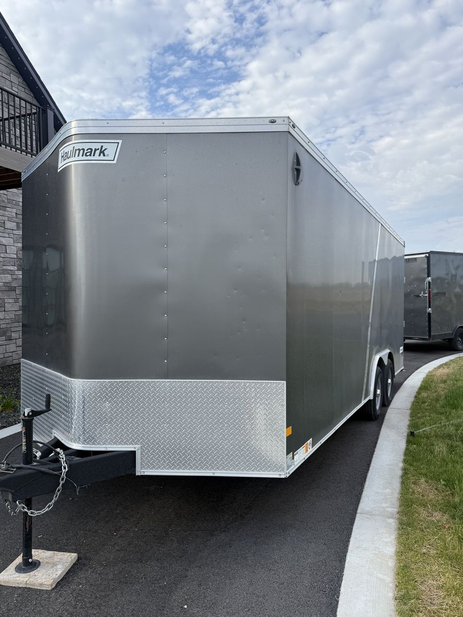 2023 Haulmark enclosed trailer 20x8.5