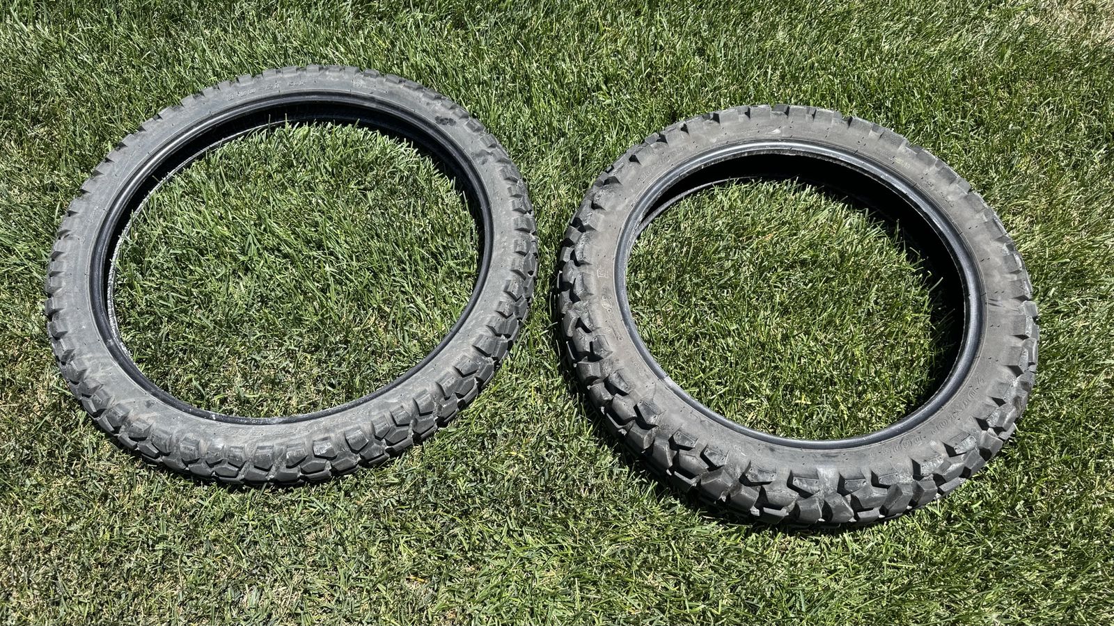 Dunlop D605 front and rear tires
