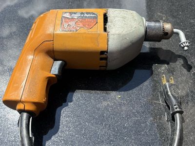 Black & Decker 3/8" Corded Power Drill